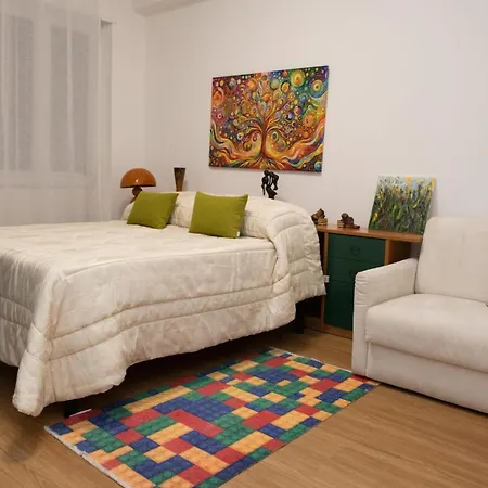 Via Minzoni 26 דירה *