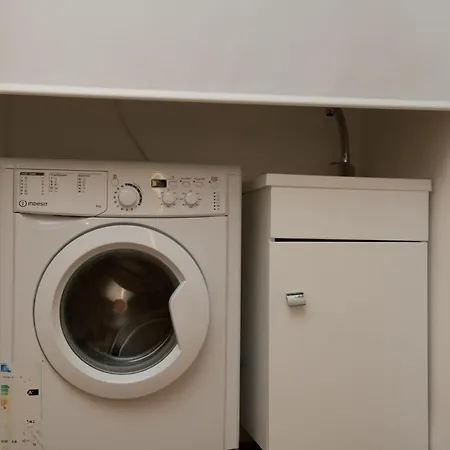 Via Minzoni 26 דירה *