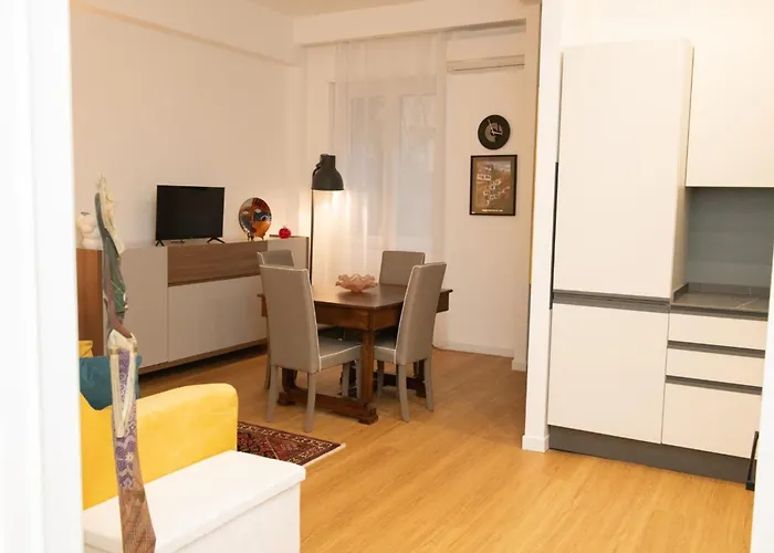 Via Minzoni 26 * קוסנזה