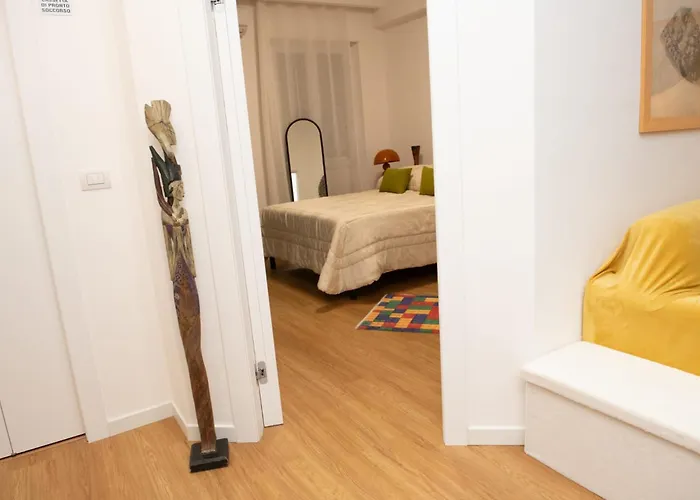 Via Minzoni 26 * Cosenza